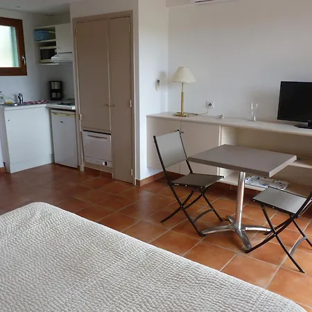 Les Sellettes Apartment