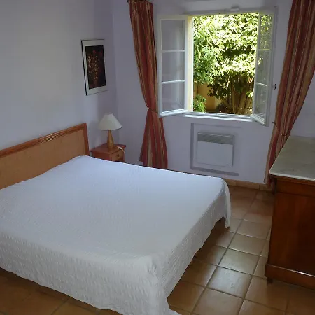 Les Sellettes Apartment *